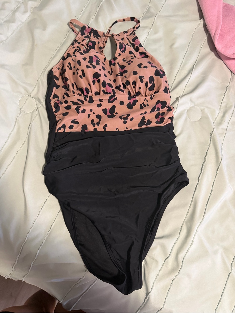 Cupshe Pink Leopard & Black Colorblock One-Piece Swimsuit